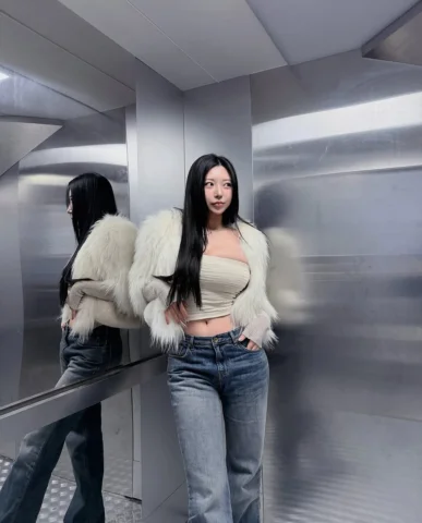 ⠀⠀⠀⠀ 
술 마실 땐 로우라이즈를 피하자
배에 힘이 안 들어가.... 🦭