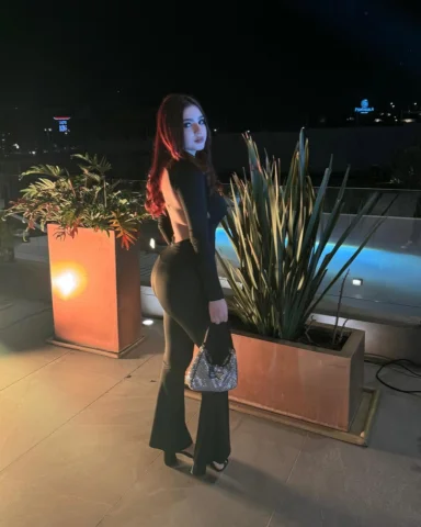 Cuál les gusta más? 👀🖤