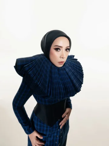 Happy Weekend 
•
📷 @mozawahyu 
MUA @dhirmanputra 
Stylist @uyauyii_kittibun 
Pa
