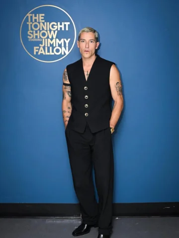 Thnx! @fallontonight @jimmyfallon @netflix
