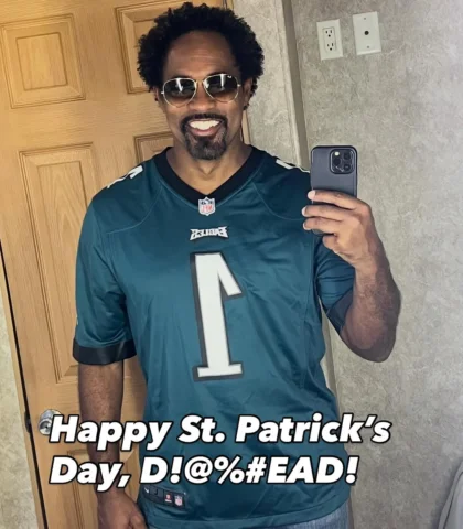 When folks tell me to wear #green I only think of one thing!

#gobirds 💚🦅💚
#h