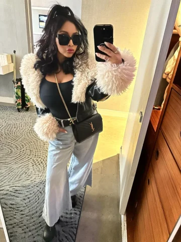 Let the press week begin 💋