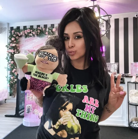SHE’S BACK 💋 
limited restock - tap photo to shop
@thesnookishop