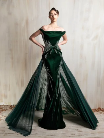 Precision meets fluidity.
#Aurea
#ZiadNakad
#FW26
#ZiadNakadReadyToWear
#RTWFW26