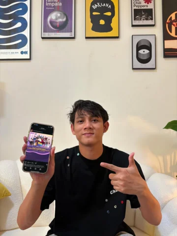 Guys jangan lupa nonton tanggal 18 desember jam 8-10 malam bakal livestream adu 