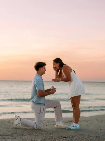my heart is full & my hand is heavy 💍