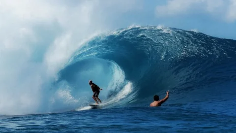Pipeline, on full display. 💣 

Shots from the PIPELINE movie — streaming now on