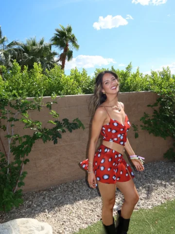 ✌️☮️🌻🌞🍉👙👗🕶️☀️