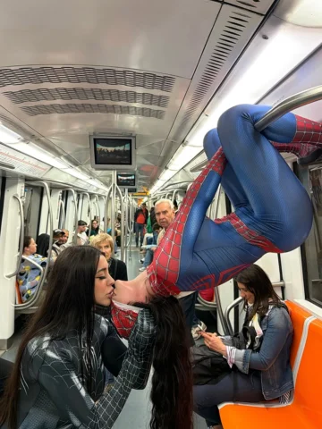 🕷️🕸️