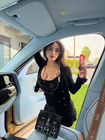 Dont ever Disturb me when Im eating chocolate 😛