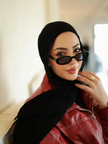 ⁨	شكله الشتا مطول فا رح نرجع للوكات الشتوية 👍⁩
Sunglasses @ayyn.me