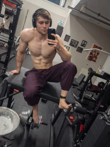 New & Improved @gymshark Pumper Pants going live today at 2PM EST

new color way