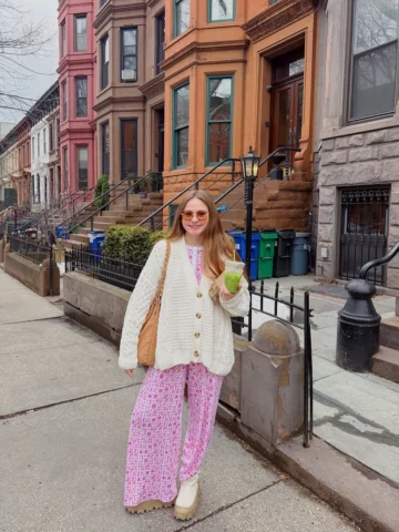 let’s normalize wearing pajamas out n about!🍵🤭🩷