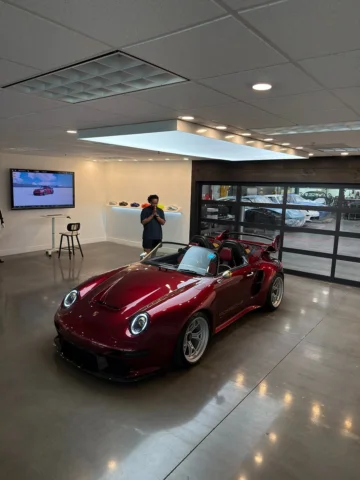 This thing is just too cool.🔥🔥🔥🔥
•
•
• @guntherwerks 
•
•
•
•
•
•
•
#gunther