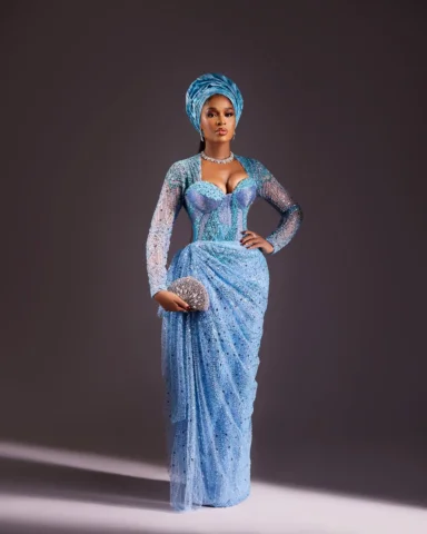 A season of love 

Congratulations darling @simisanyaa ❤️

My lovely Designer: @