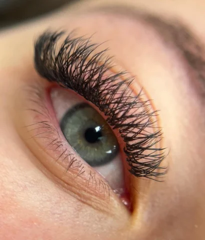 A delicadeza do volume brasileiro 🤌🏻💖

#cilios #lashes #ciliosfioafio #volume