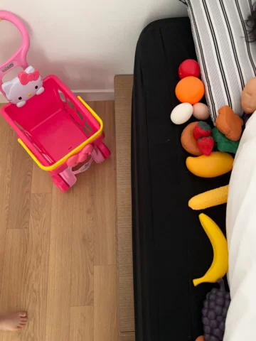 요즘 핑크라면 다 좋다는 공주의 뉴 장난감 ˙ᵕ˙ ˚₊𓂂 👛

@bunnylandtoy_official #장난감