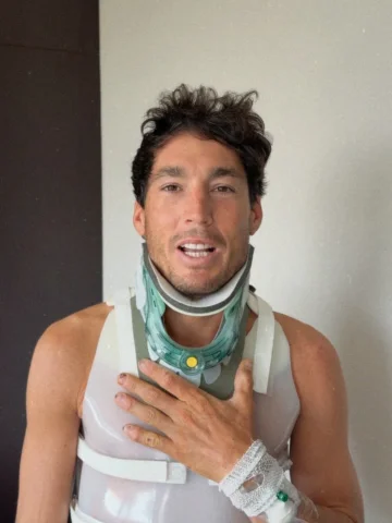 Hola a tod@s, ayer por fin me operaron y me fijaron las cuatro vértebras. Fueron