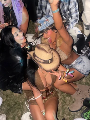 Time of my life ❤️‍🔥🎠😻🪐💜🫀🧚🏽‍♀️🦄🌸🍭 🎡