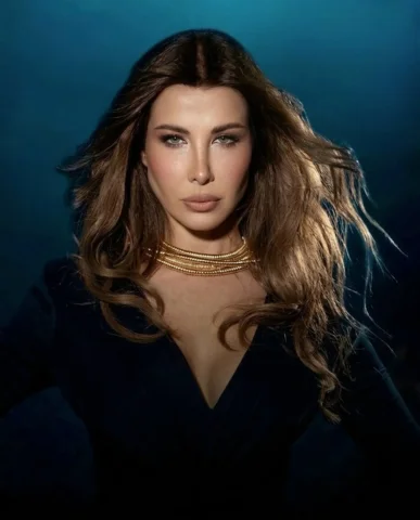 👑

#nancyajram #nancyajramlovers #3ajarem
#نانسي_عجرم #مشكلتك_الوحيدي