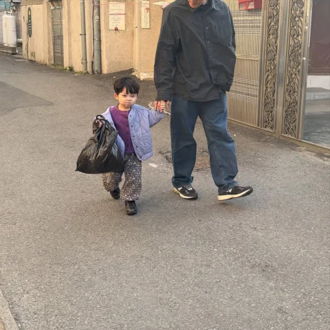 재밌는 시장 탐방, 이진이 몸만한 검정 봉다리, 맛있는 뻥튀기