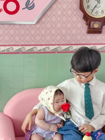 🎀
7살,설레는 나이차
우리 둘찌는 좋겠다. 오빠가 너무 사랑해줘서
#이안에루나