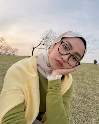 a girl dan kumpulan ootd-nya🫶