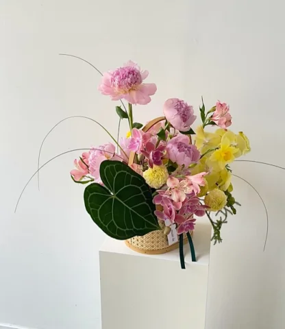 Pink Peony 🌸

#작약꽃다발 
#handtiedbouquet 

✉️클래스•예약문의/ kakao 0507jjung

#천안꽃집#뮤즈드