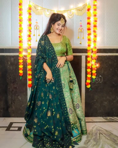 Diwali is all about celebrating life with the people you love❤️ May your home be