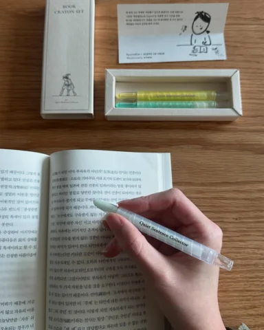 [규림 X 포인트오브뷰 X 지구화학] 
독서용 색연필, #책연필 프리뷰 🤍✏️

제 아주 오랜 꿈이었던 ‘색 없는 색연필’이 드디어 세상에 나
