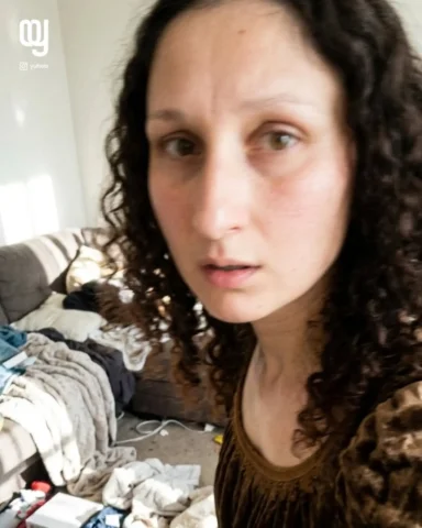 What if history’s most iconic faces were captured like accidental iPhone photos?