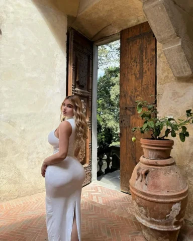 Live your life like a fairytale 💫@NovaMEN by @FashionNova