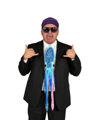 Nueva canción! El Paso Del Calamar! 🦑🪩 Ya pueden ver el video oficial en mi ca