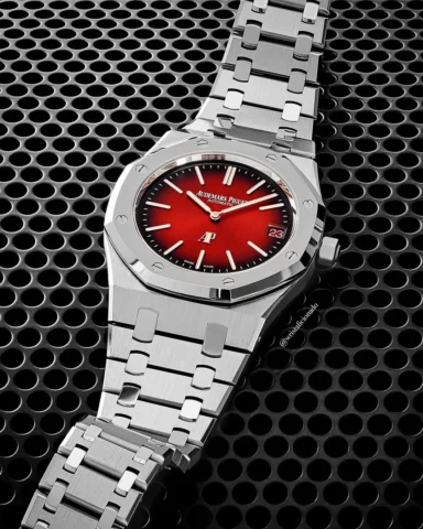 Not your regular Jumbo 👀

The Royal Oak Jumbo Extra-Thin 16202XT Titanium BMG i