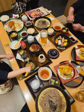 일본 가서 이것 저것 많이 먹고 마시고 했다ㅋㅋ🐽🐽🐽
그냥 즐기면서 먹으면 좋으련만 
이놈의 직업병이지 🤦‍♂️

현지에서 오리온 생맥과