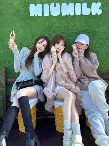 ⁡.
熊本🐻‍阿蘇ジャージーソフトクリーム🍦🐮💖
阿蘇の大絶景を観ながら食べるアイスおいしすぎたっ♡