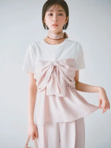 VISの「美easyリネンライクシリーズ」を着用させていただきました🌷
接触冷感でサラッとしてて、夏も快適に着られそう！

異素材がドッキングされていてレイヤ