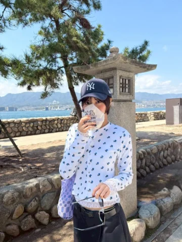 母の故郷へ🌸

崖からみる日本海の迫力たるや
天気も良くて気持ちよかったなぁ🌿
自然いっーーーぱい深呼吸

8年ぶり厳島神社にも。カレーパンおいしい◎

#