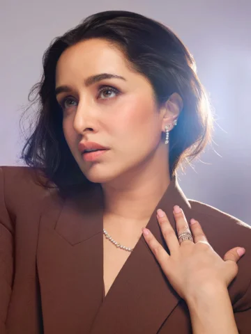 Aisa nai lag raha 3-4 business deals shaam tak lock kar dungi??? 😂