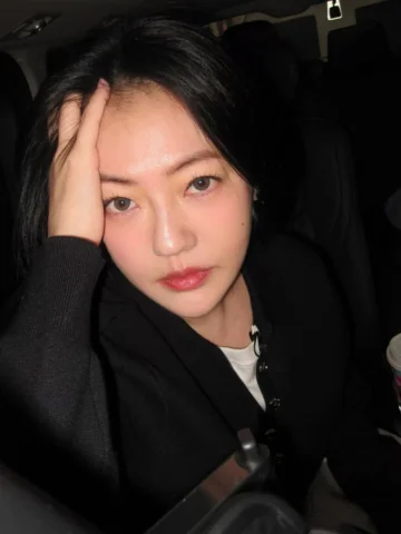 生活裡難免有疲憊、有壓力，但我依舊把自己的狀態照顧得很好，因為我值得！
巴黎萊雅 紫熨斗MAX不只撫平了細紋，更讓我自信發光，準備好回歸舞台✨

#巴黎萊雅 #