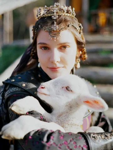 İşte kuzu kuzu..🤍 Geldik, akşamı bekliyoruz 🐑🥲 @kurulusdizisi @atvturkiye