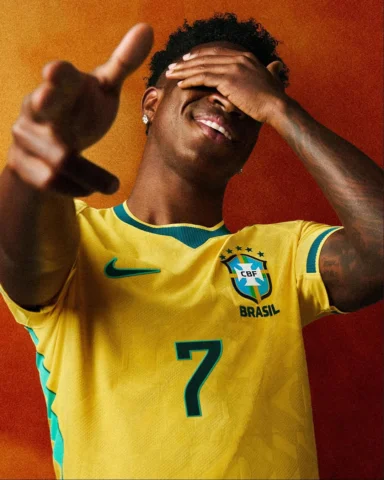Agora o filme vai ficar sério. 😎🌟

@nikefootball #NikeFootball