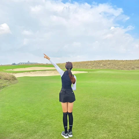 묵묵함은 약함이 아니라 깊음이다

조용한 성장이 오래 간다♡

#운동 #골프 #golf #골프스윙 #타이틀리스트
