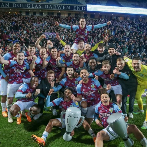 What incredible moments we’ve lived lately. First the promotion to the @premierl