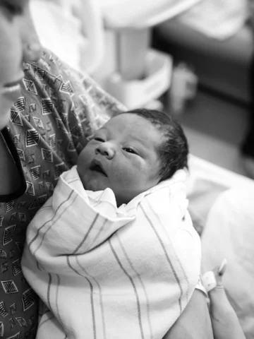 Our family of four—welcome, Zahmir 🤍
•
•
•
Pc: @jazproductixns 
#explorepage✨ #