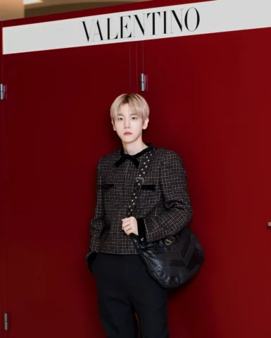 ♥️ @maisonvalentino
#ValentinoGaravaniAndVans #ValentinoGaravani 
#발렌티노가라바니와반스