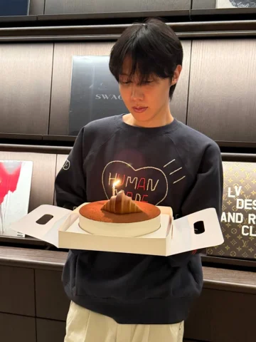 "H"o"B"i 🎂