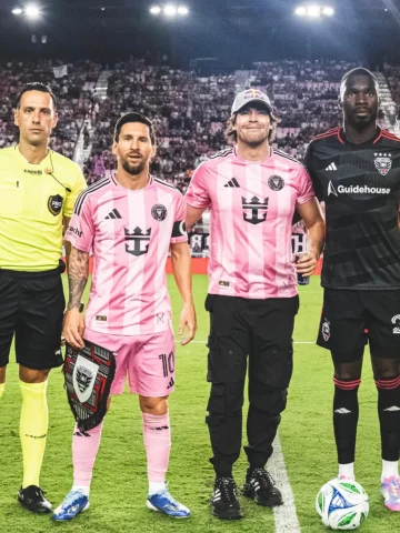 La vida es extraña!!!!!!!! 🩷 muchisimas gracias a @intermiamicf por la invitaci