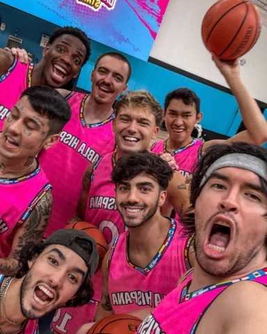 Para el baloncesto no sirvo jajaja pero me voy con amigos para toda la vida ❤️ g