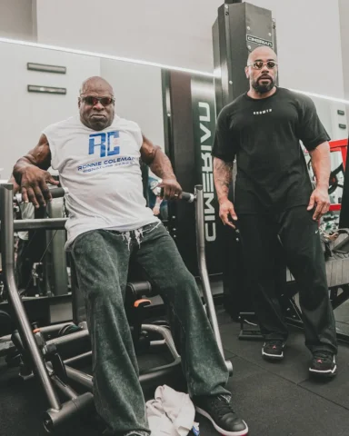 Esqueça tudo 🕶️🙅🏻‍♂️ @ronniecoleman8 x @juliobalestrinoficial na marra, de ju